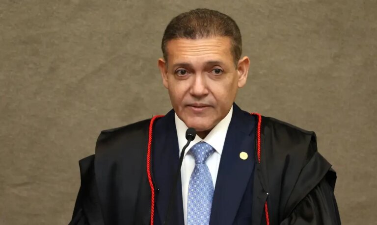 corregedor-derruba-decisao-que-suspendeu-canal-exercito-do-lula