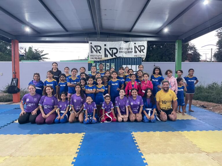 curso-de-defesa-pessoal-reune-mais-de-50-meninas-em-escola-de-palmas