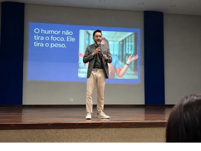 Vinícius Martins é indicado ao Prêmio Leveza & Humor 2026 vinicius-martins-e-indicado-ao-premio-leveza-&-humor-2026